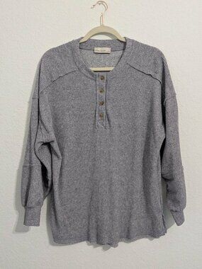 Zenana Outfitters Women's Grey Button Up Pullover Top NWOT (L/XL)